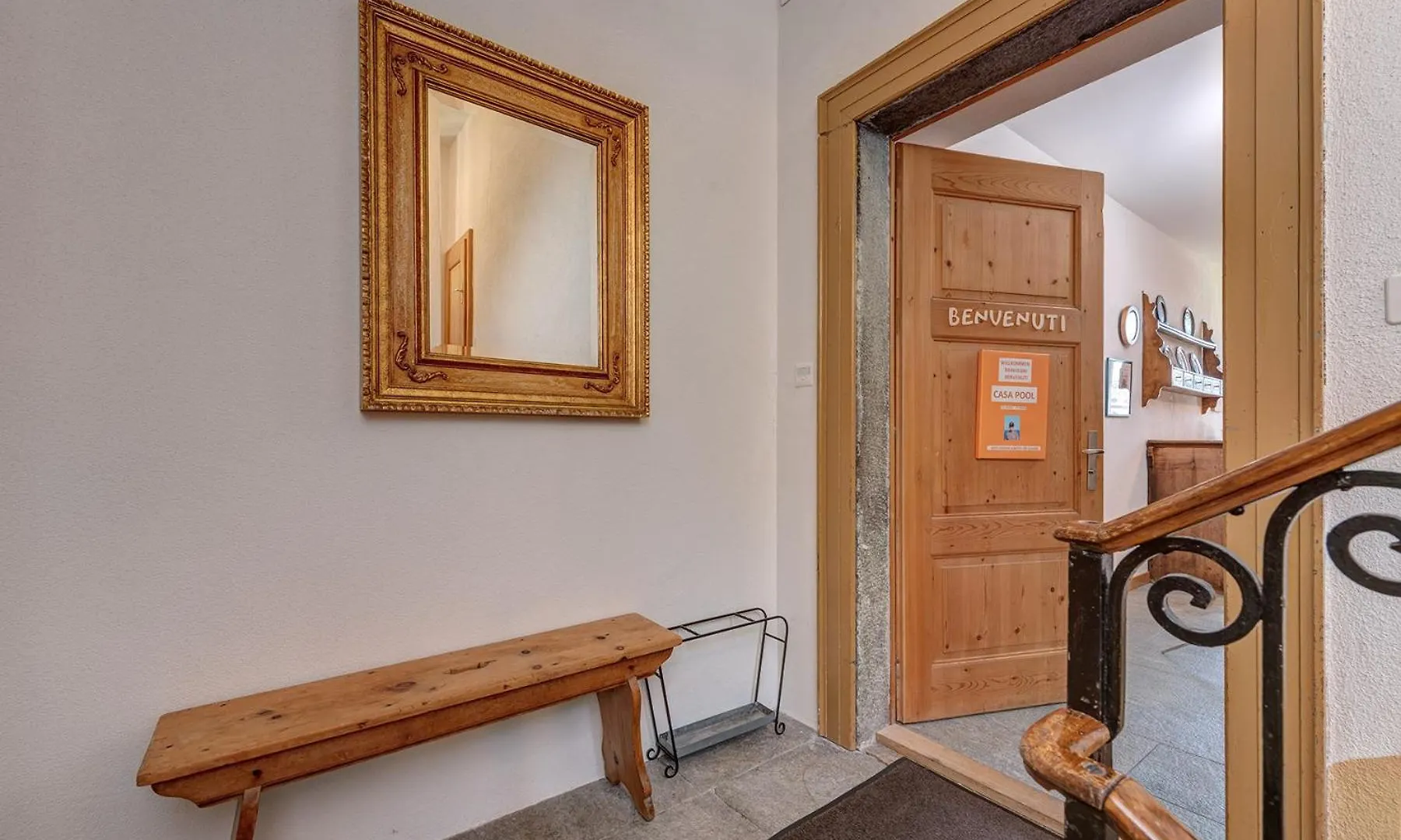 Casa Pool Tra St Moritz E Il Lago Di Como Castasegna
