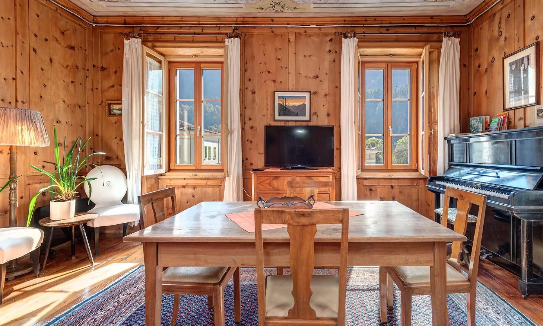 Casa Pool Tra St Moritz E Il Lago Di Como Castasegna