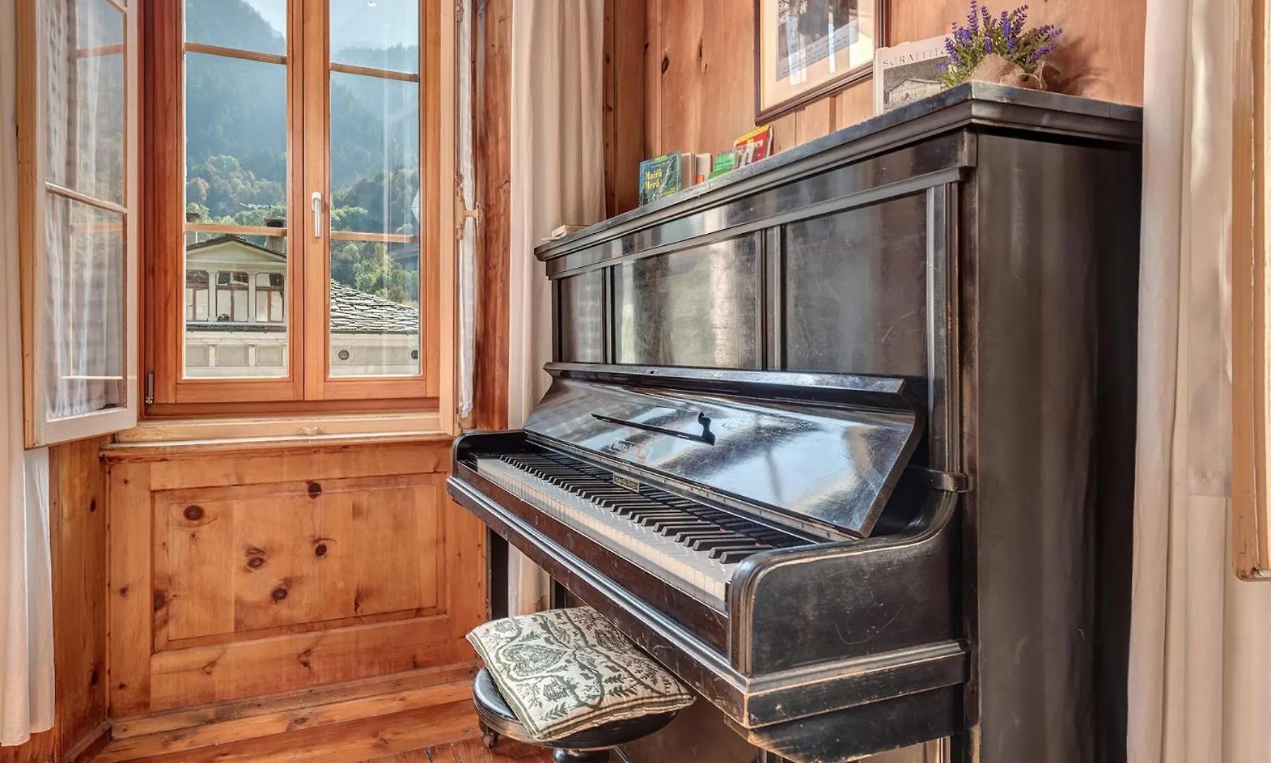 Holiday home Casa Pool Tra St Moritz E Il Lago Di Como Castasegna